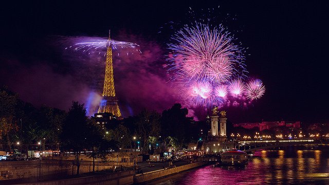 feux-d-artifice-trepied-photo